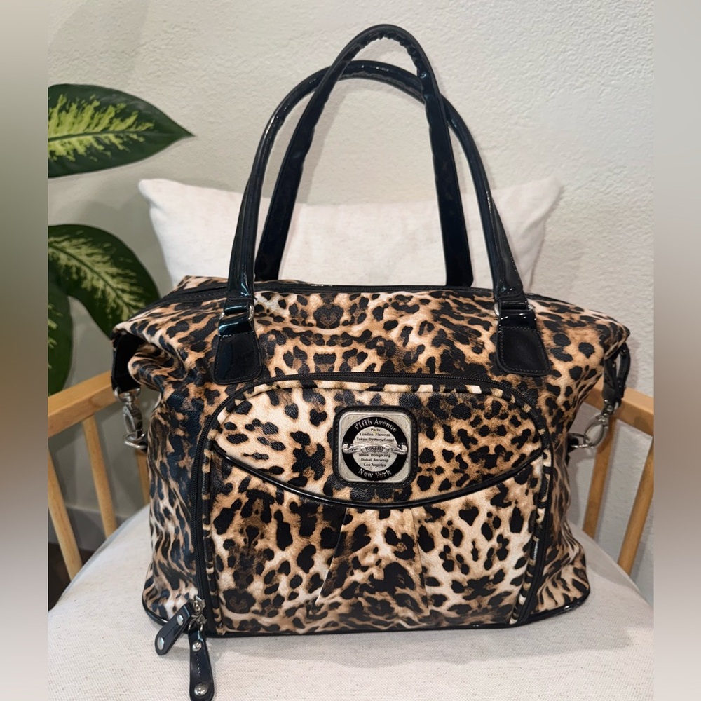 Kathy Van Zeeland Leopard Animal Print Duffle Travel Shoulder Weekender Purse XL - Picture 2 of 16